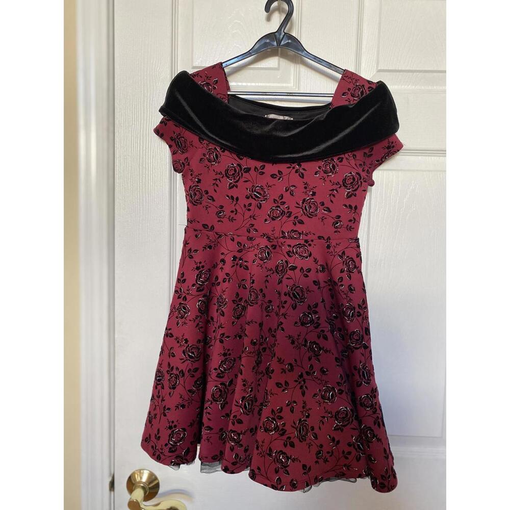 Red Floral Pattern Off-Shoulder Formal Dress
